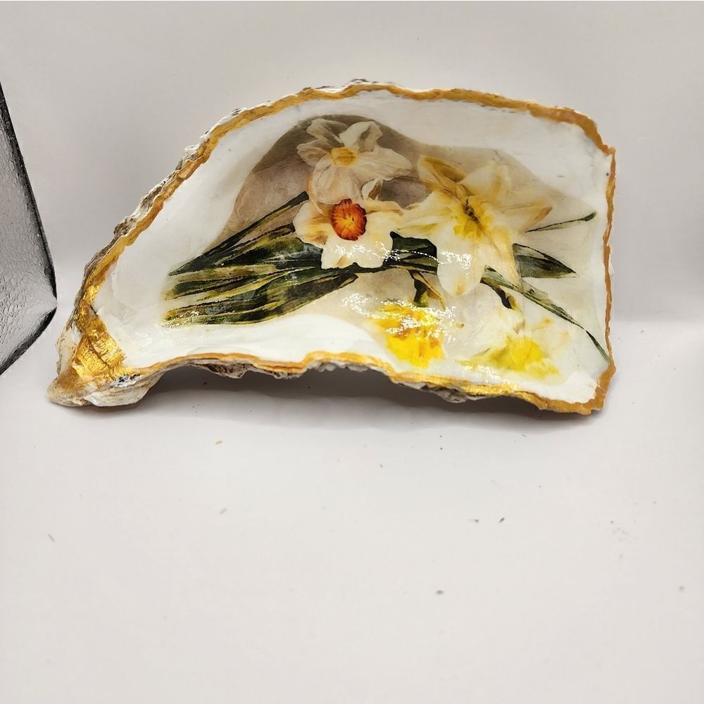 DECOUPAGE HUGE OYSTER SHELL - Picture 3 of 5